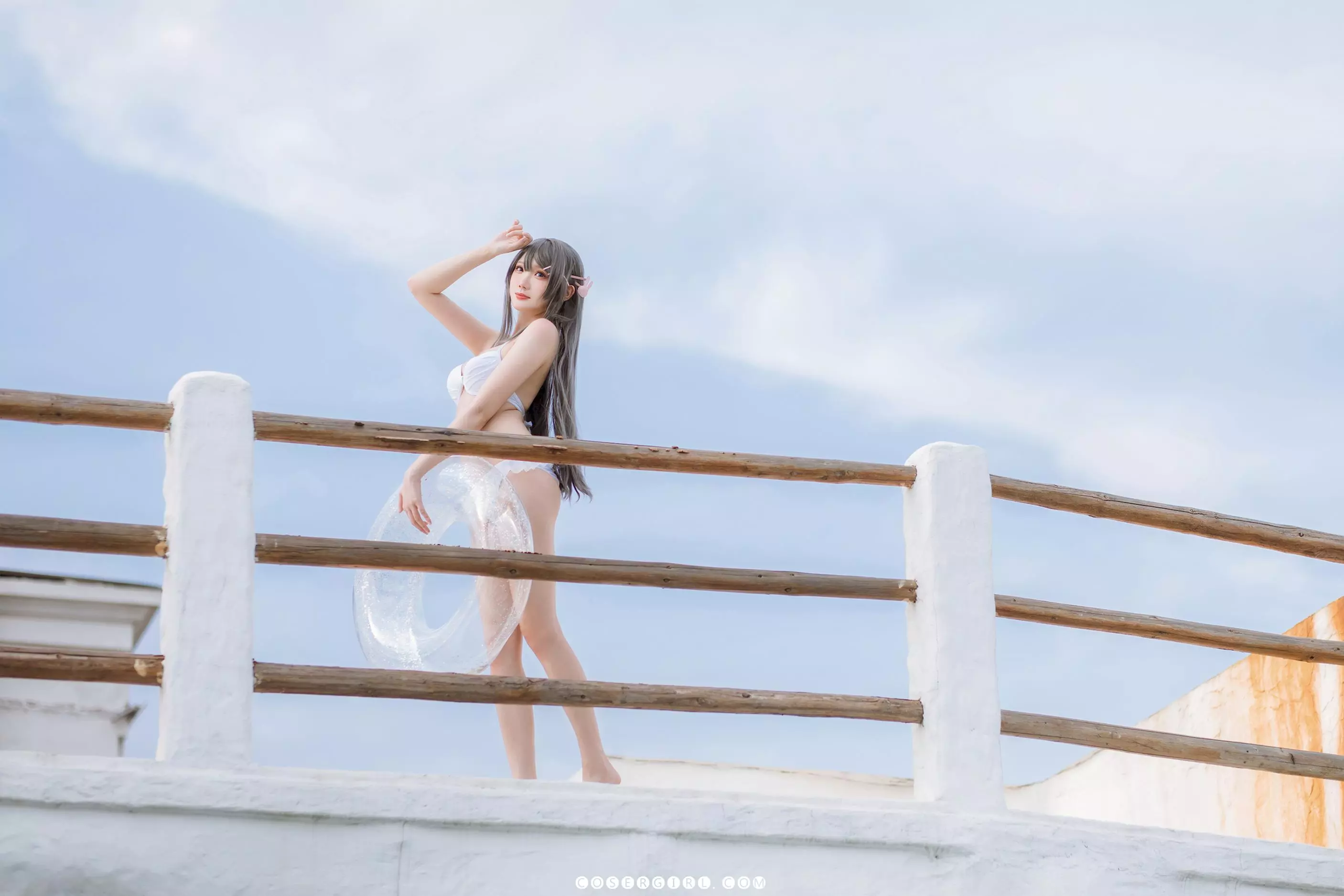 瓜希酱泳装侧面视角