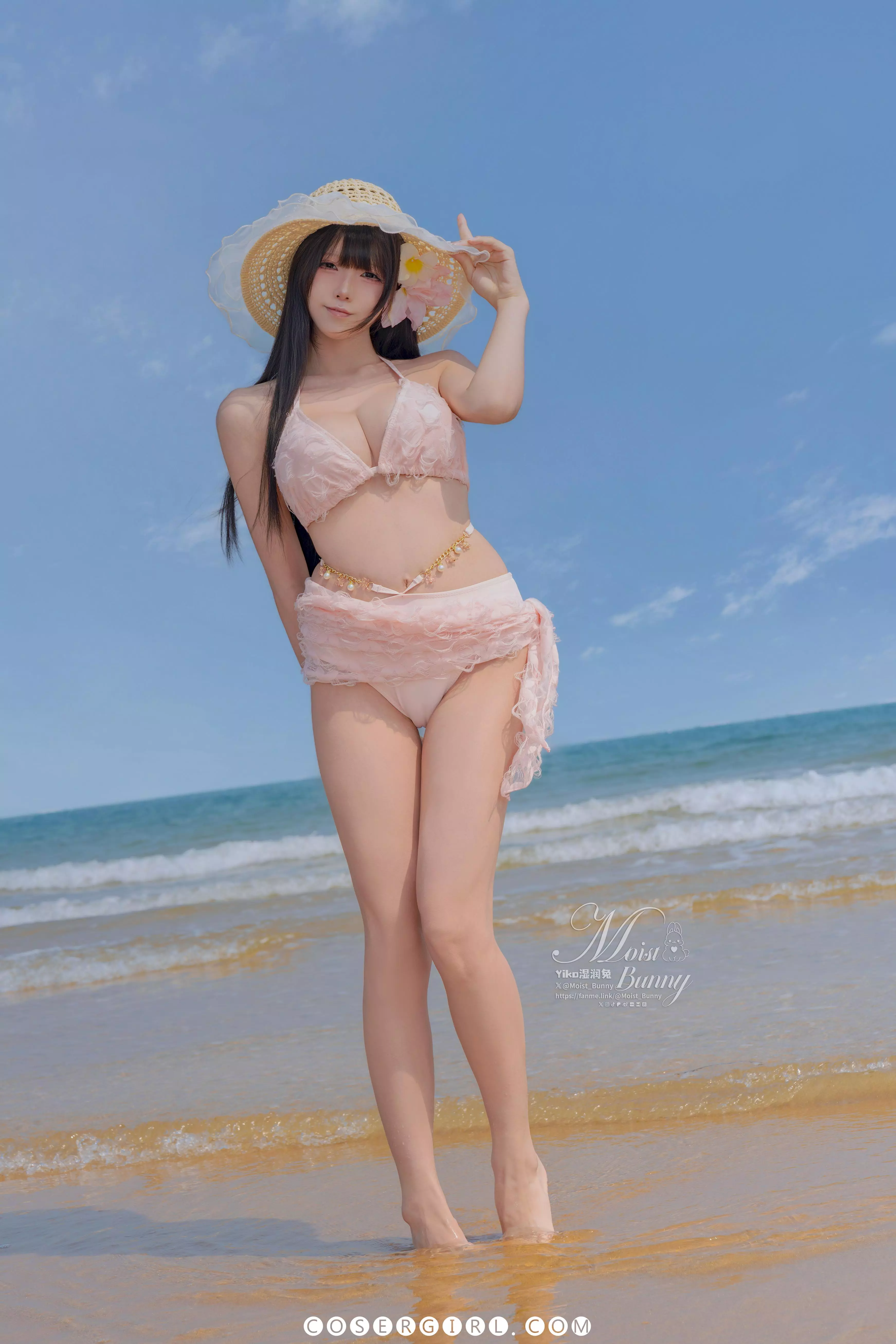 黏黏团子兔海滩回眸-长发飘逸瞬间