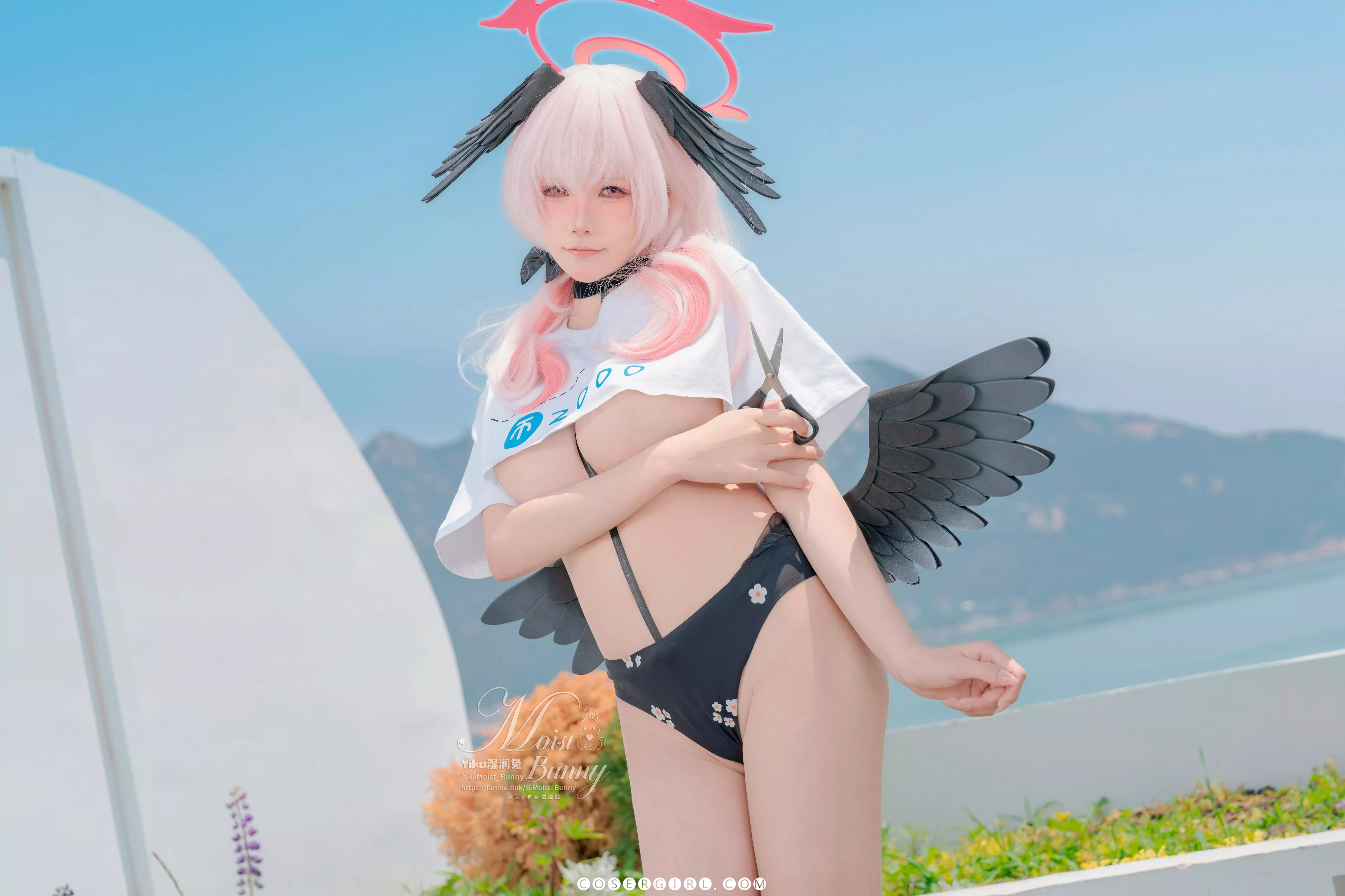 黏黏团子兔泳装写真表情特写