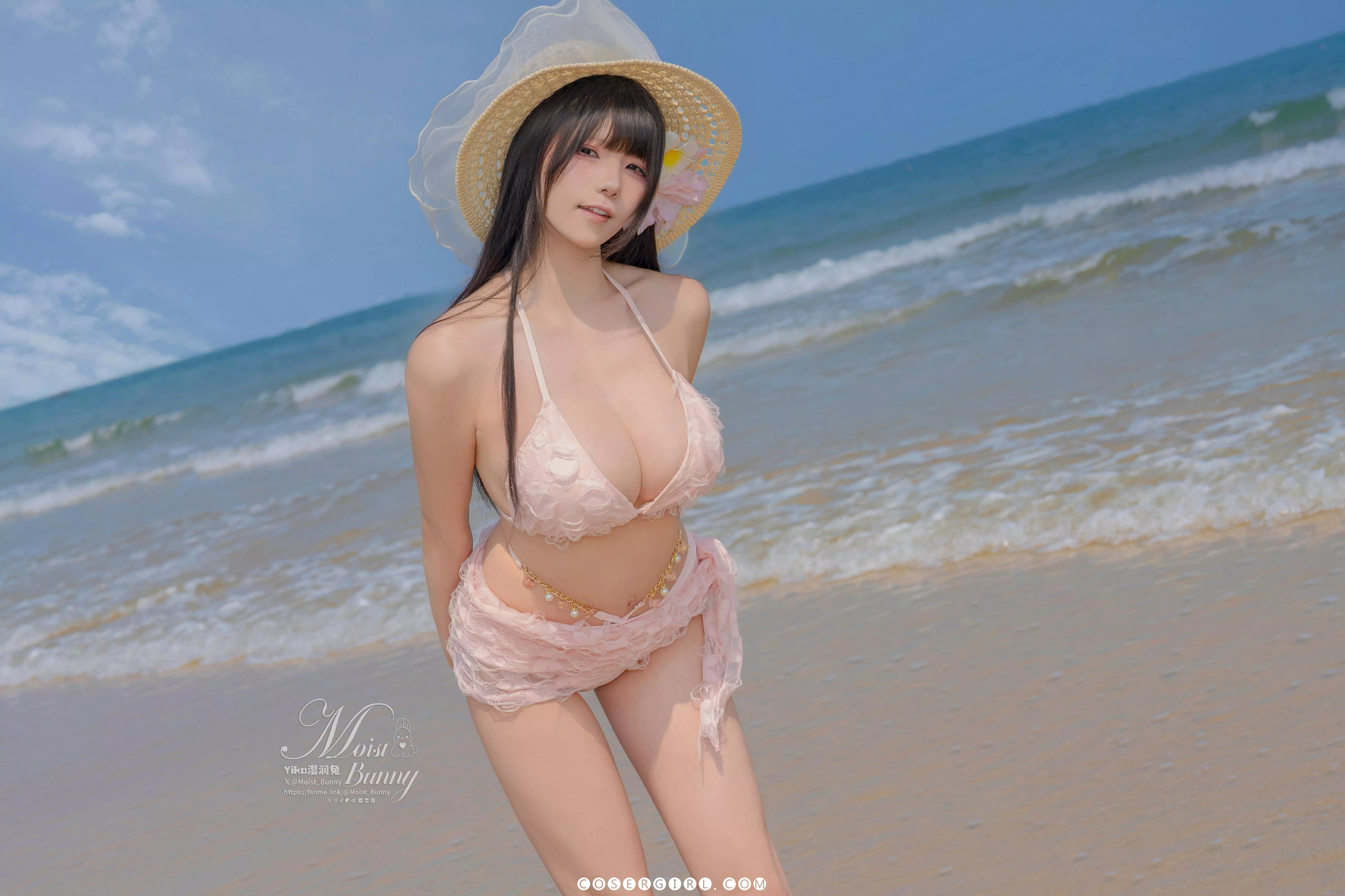 黏黏团子兔「粉红假日」：97张图定义你的2025夏日幻想-COSERYYDS