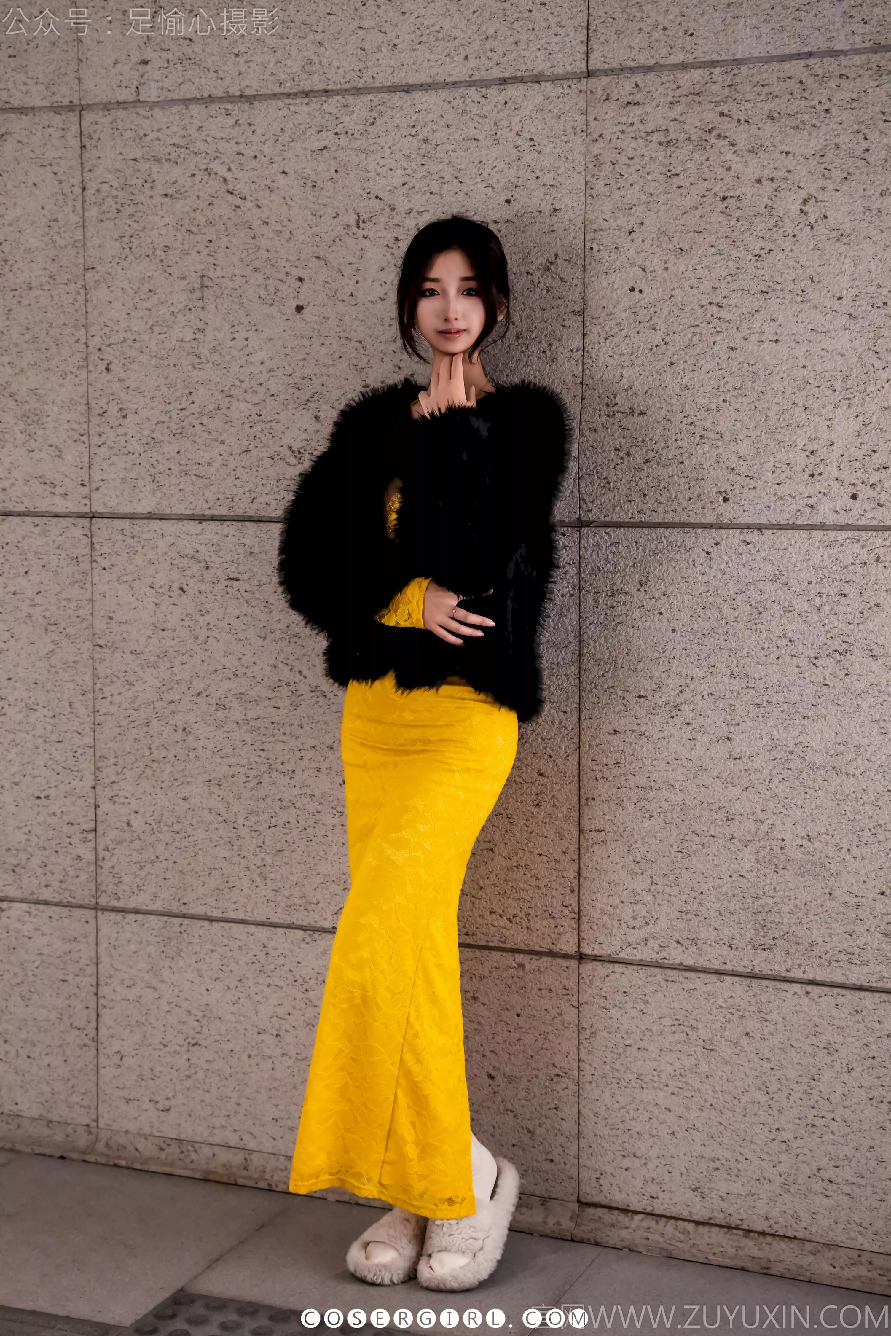 足愉心《星朵》写真：当亮黄礼服遇上街头地面，110张图见证女王的随性 - coser福利社-coser福利社