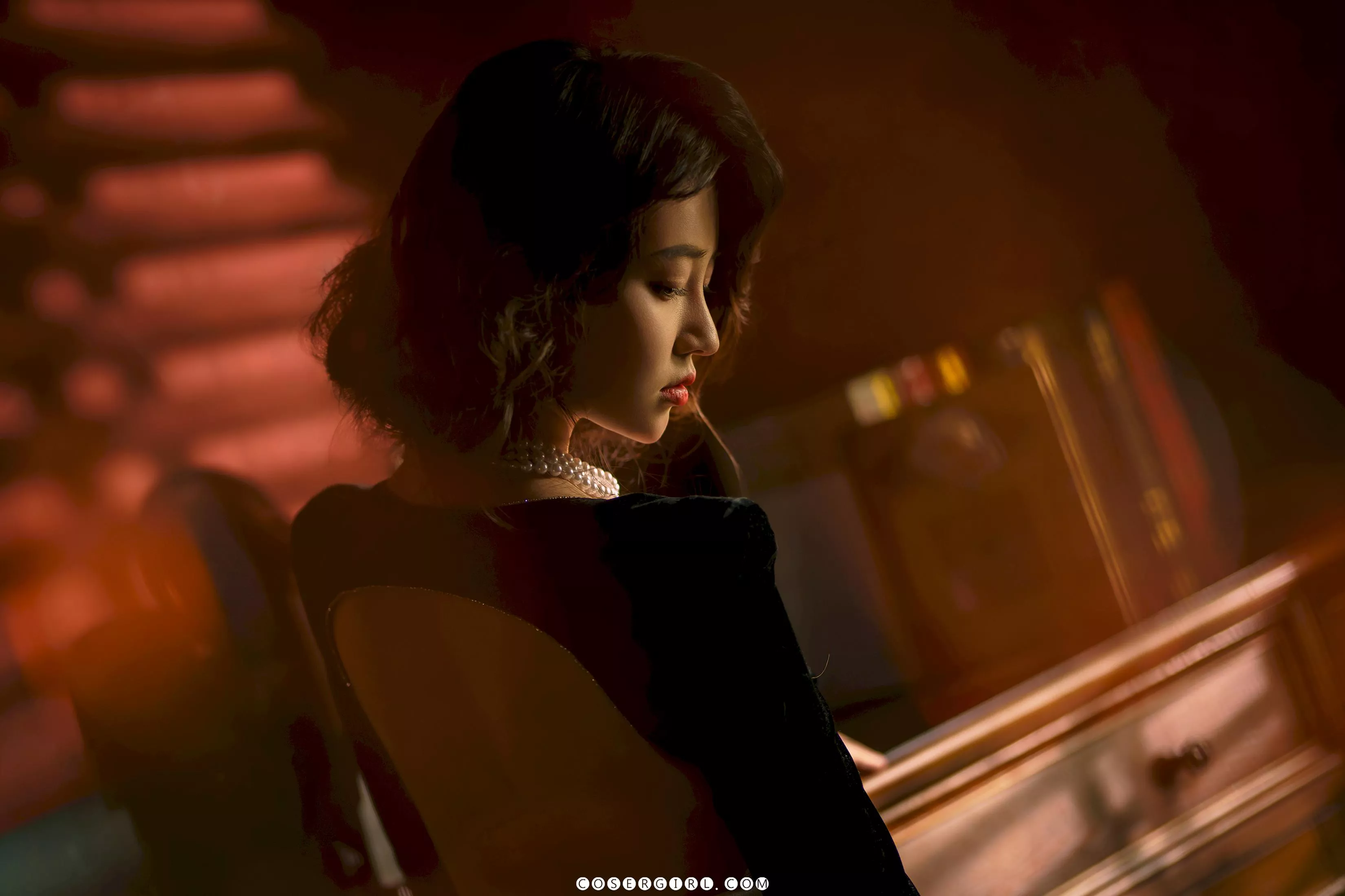 [年年] 繁花 黑色露背礼服 复古港风 电影质感 写真集-COSERYYDS